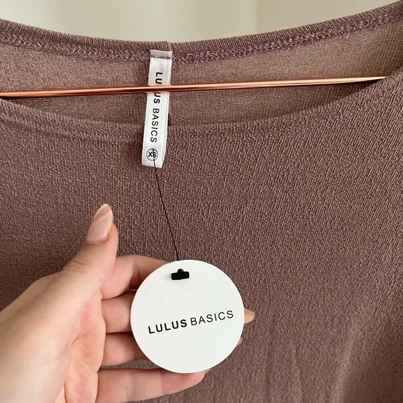 Never worn Lulus basic - Picture 2 of 2